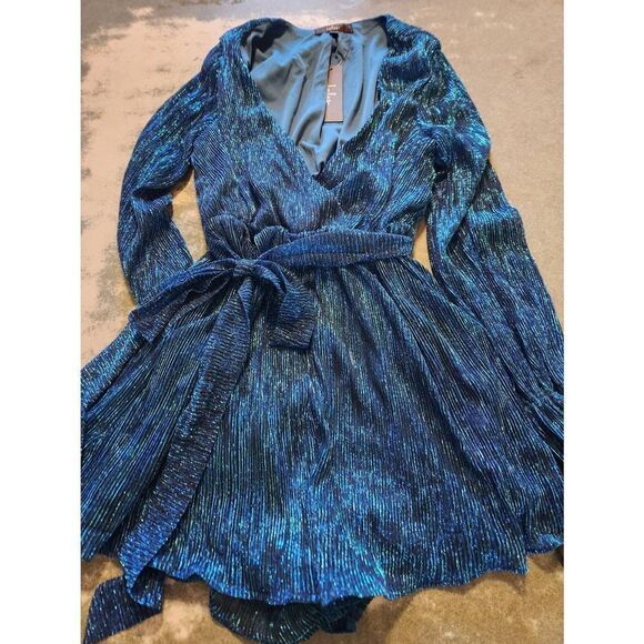 NWT Lulu's Wow Factor Blue Metallic Surplice Romper sz XS - Picture 3 of 7